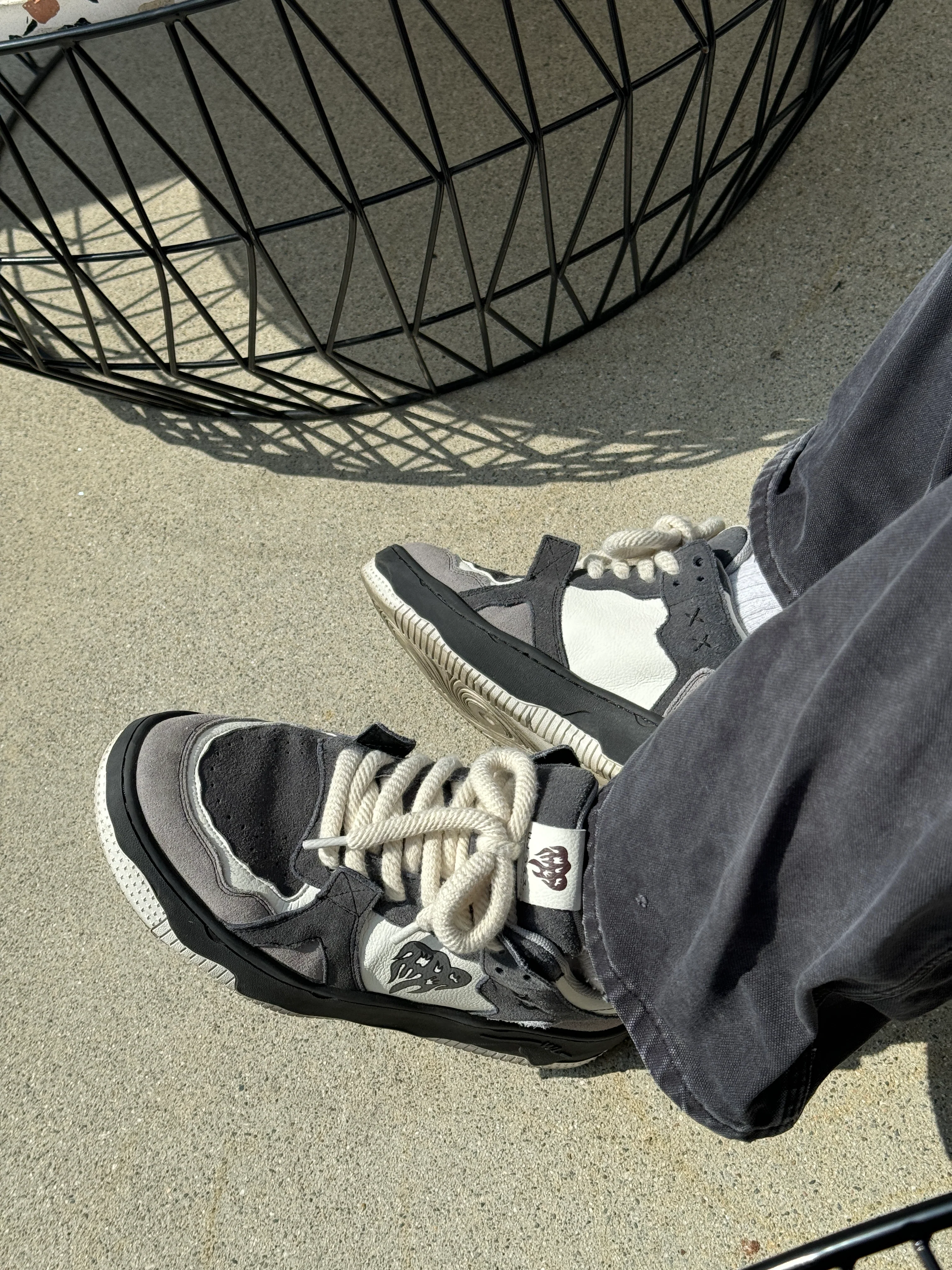 Retro Heart Sneaker - Image 4